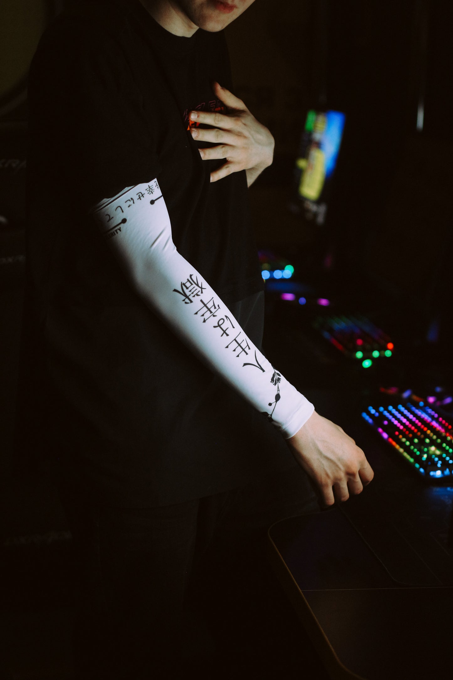 Gaming Arm Sleeve Japanese Hieroglyphs for PC esports gamers Selerity