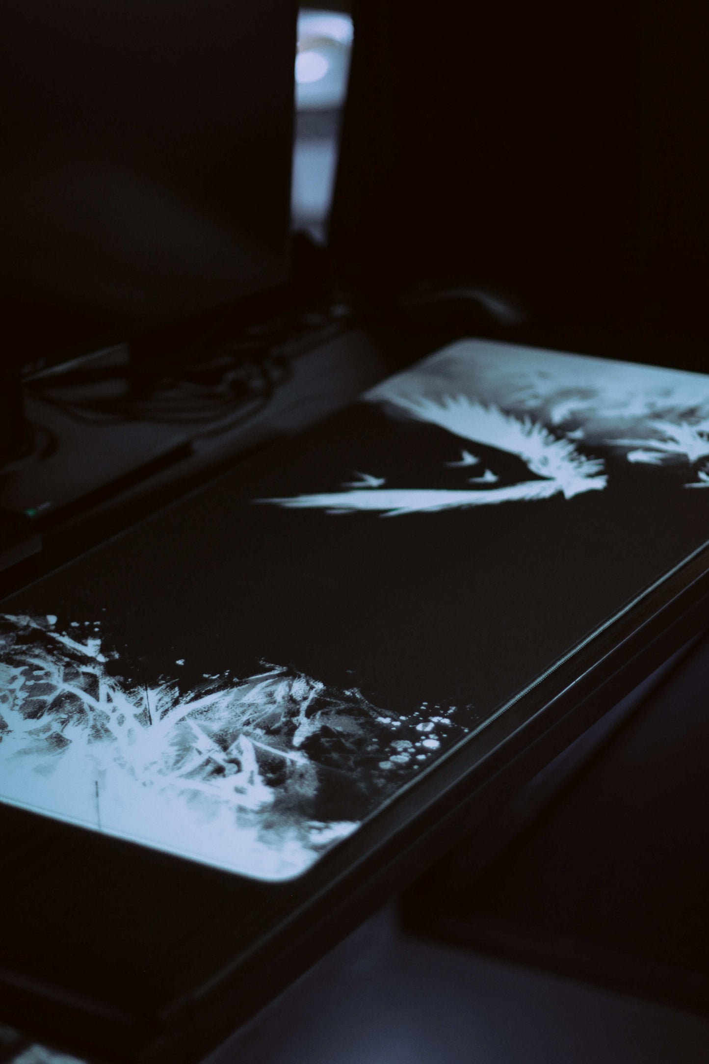 Pro Gaming Mouse Pad XL 35,5" х 15,8", Thick(4mm) - Control + Speed - Waterproof - Non-Slip Base - Extended Extra Large Desk Mat 900х400x4mm (Сrows Black/White)